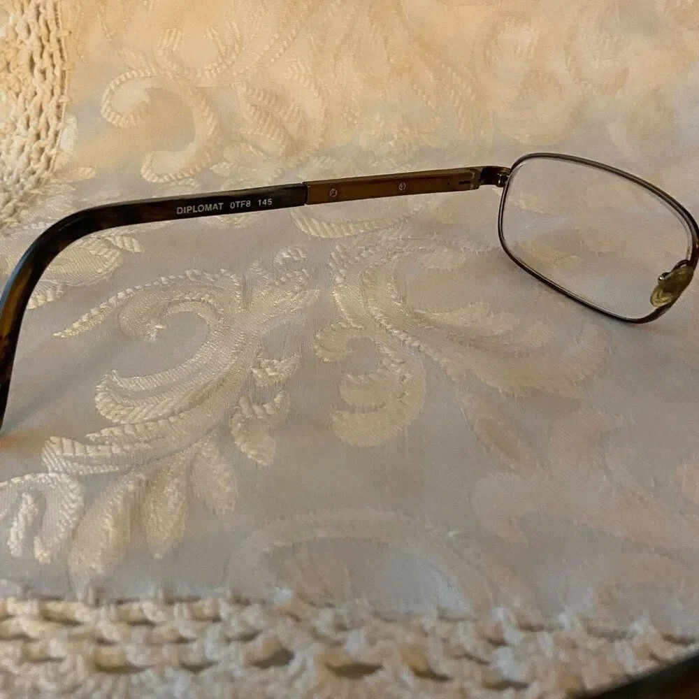#4924 VTG Claiborne metal gray eyeglass frame diplomat otf8 model 145